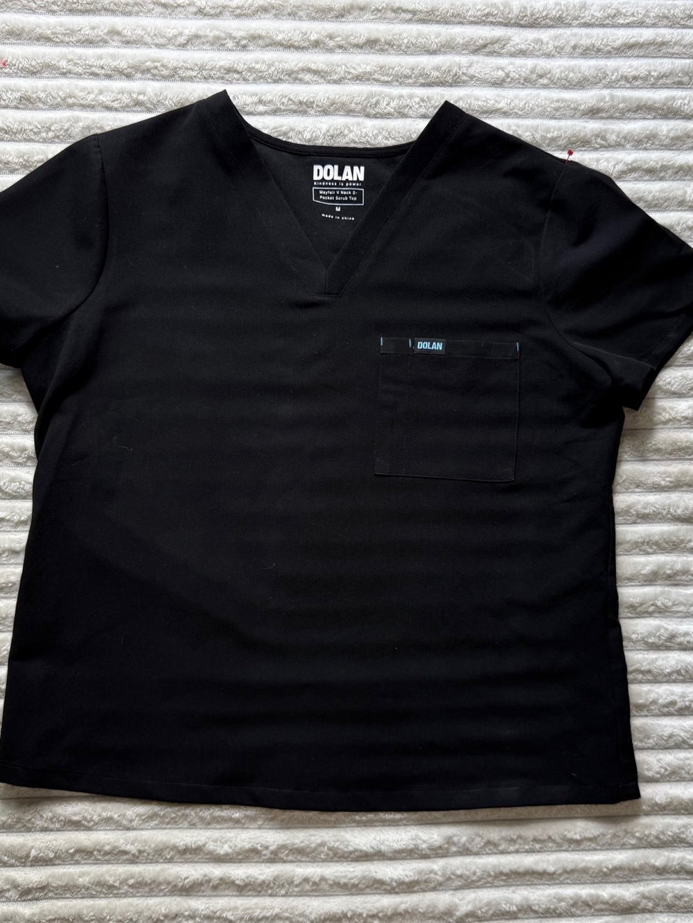 DOLAN V Neck 2 Pocket Scrub Top Black M 78% Polyester Rayon Spandex